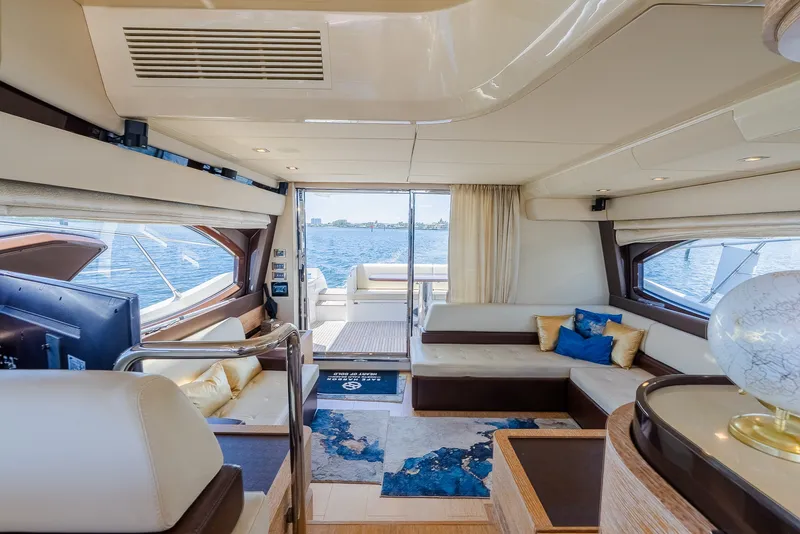 Slide: The Image of Azimut Fly 60 2014 - 42