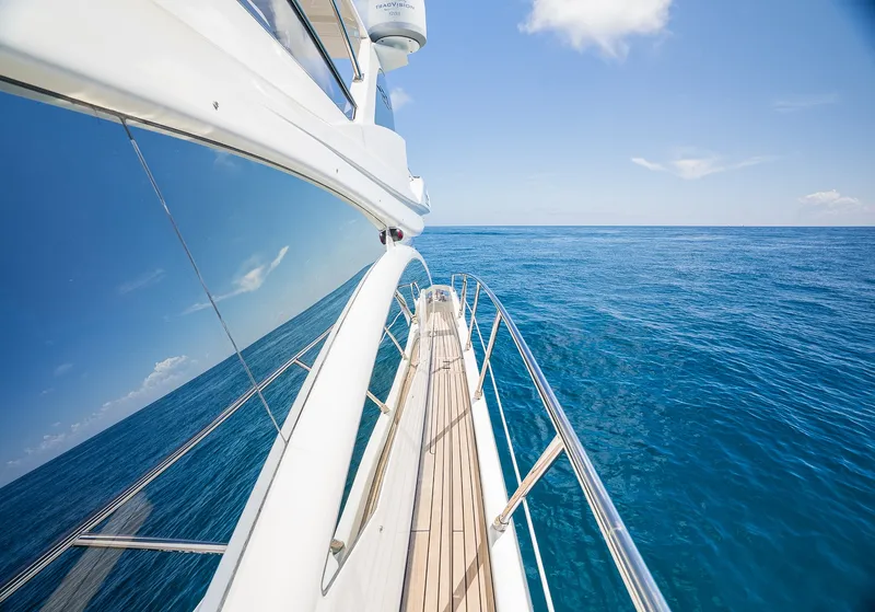 Slide: The Image of Azimut Fly 60 2014 - 32