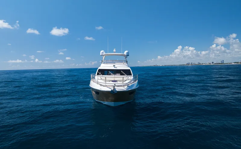 Slide: The Image of Azimut Fly 60 2014 - 17