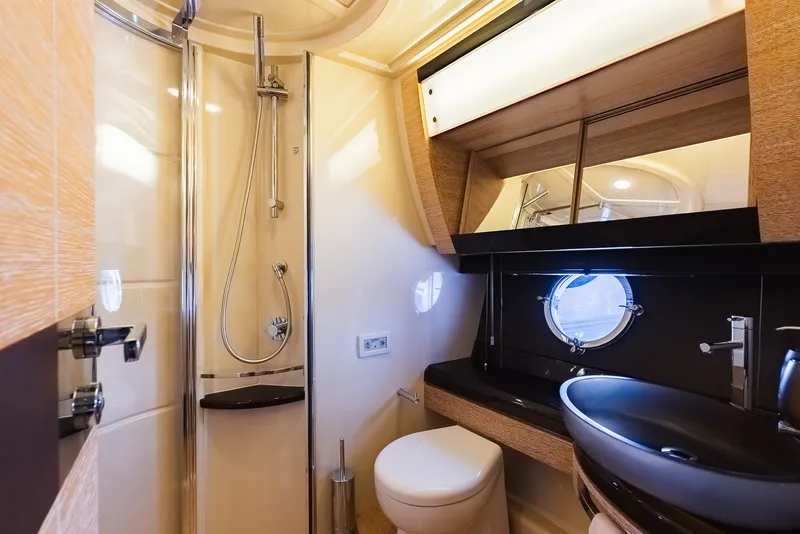 Slide: The Image of Azimut Fly 60 2014 - 57