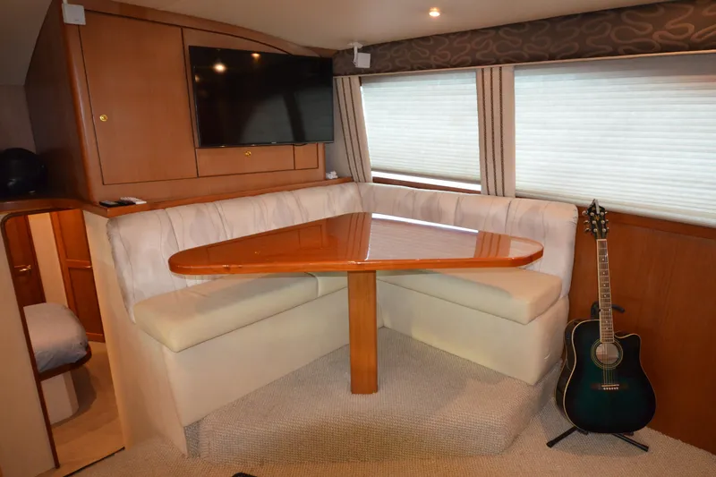 Slide: The Image of Dinette - 27