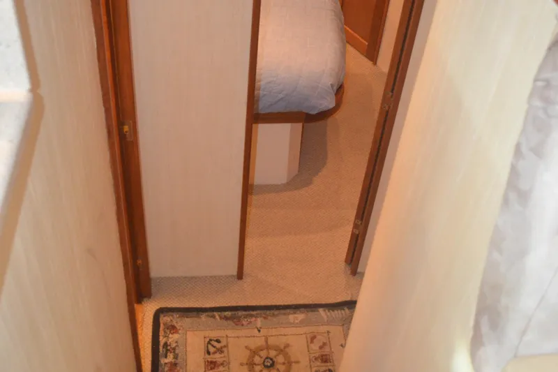 Slide: The Image of Companionway below - 32