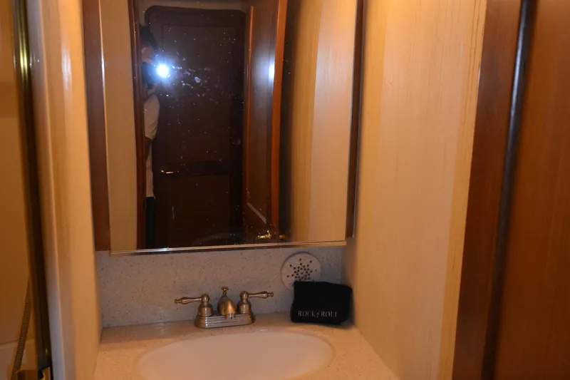 Slide: The Image of Guest head sink - 36