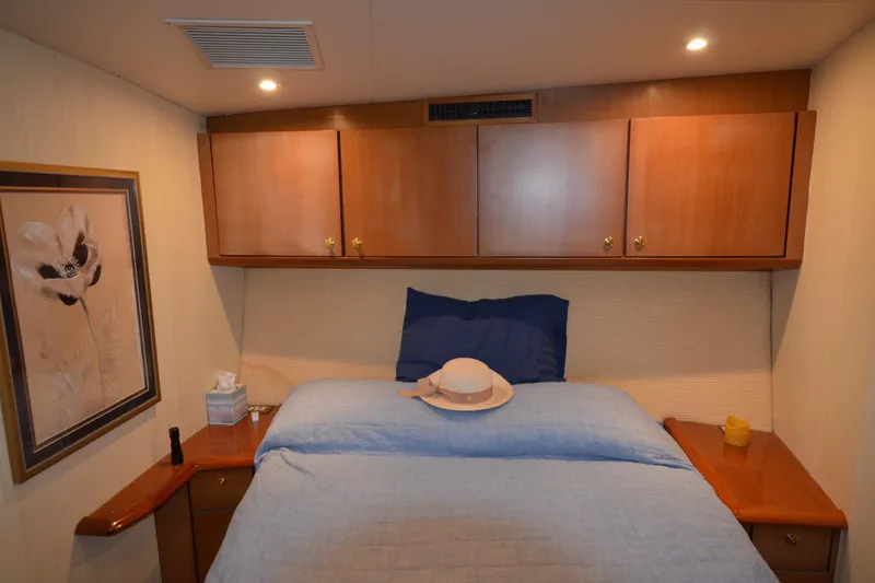 Slide: The Image of Master stateroom berth - 39