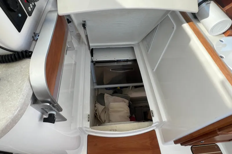 Slide: The Image of Cummins Onan marine generator display on 2016 Back Cove 37 boat. - 24