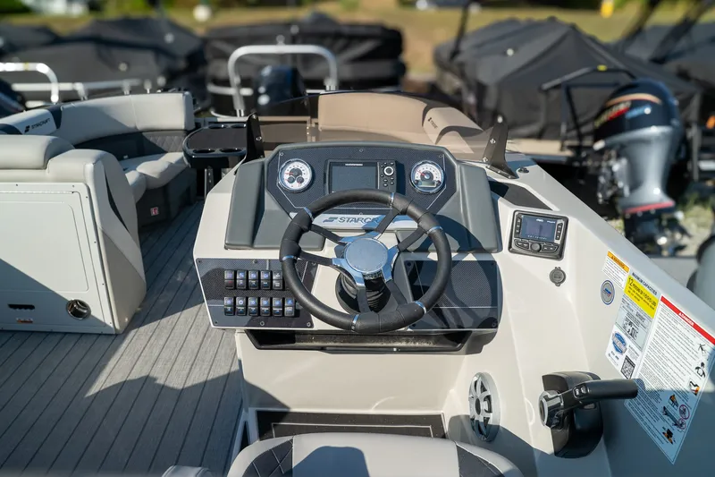 Slide: The Image of Starcraft SLS-3 Q DH - Tritoon 2026 - 13