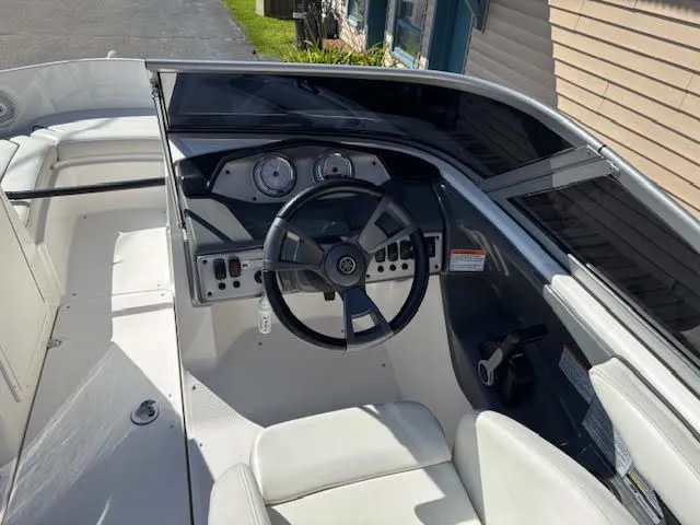 Slide: The Image of Yamaha SX190 2015 - 22