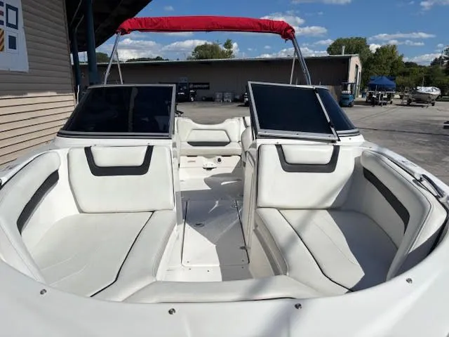 Slide: The Image of Yamaha SX190 2015 - 30