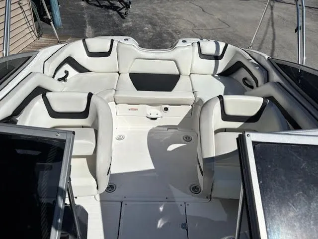 Slide: The Image of Yamaha SX190 2015 - 31