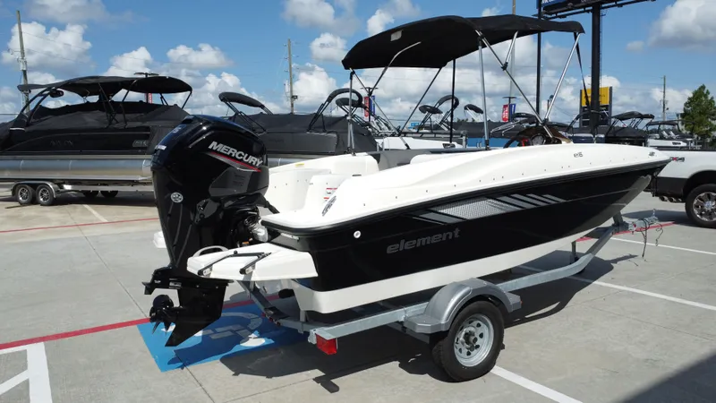 Slide: The Image of Bayliner E16LE 2025 - 10