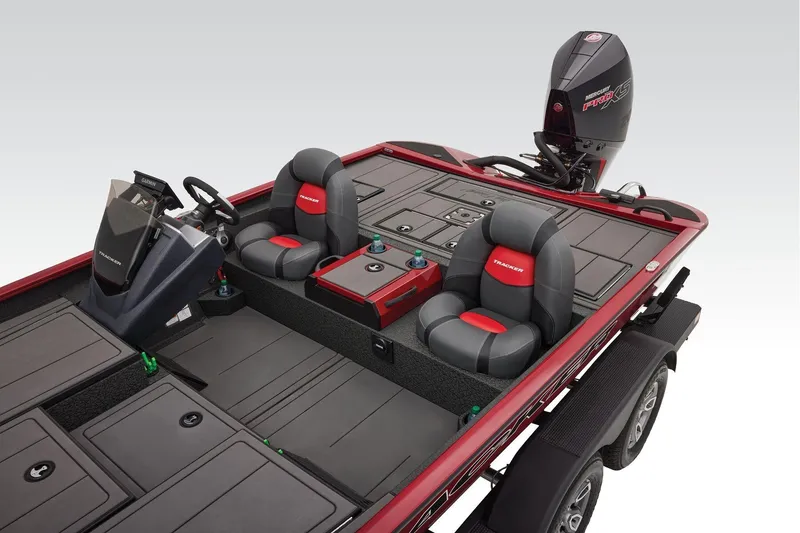 Slide: The Image of Tracker Savage 215 2026 - 36