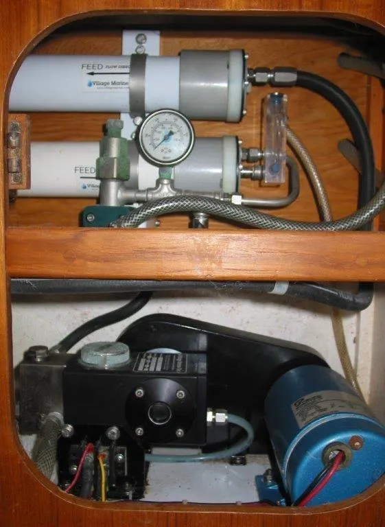Slide: The Image of Boat water filtration system in a 2001 Caliber 40LRC yacht. - 30