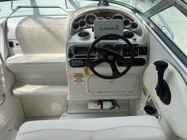 Slide: The Image of Crownline Boats 250 CR 2006 - 10