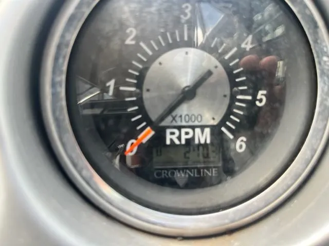 Slide: The Image of Crownline Boats 250 CR 2006 - 18