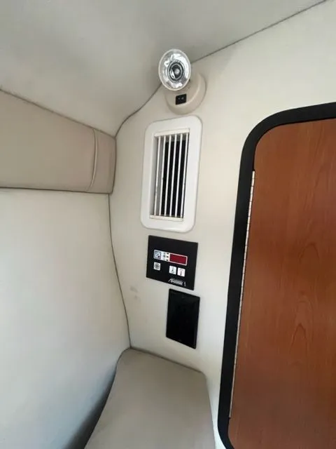 Slide: The Image of Crownline Boats 250 CR 2006 - 24