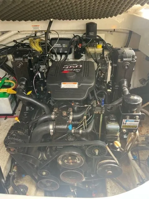 Slide: The Image of Crownline Boats 250 CR 2006 - 28