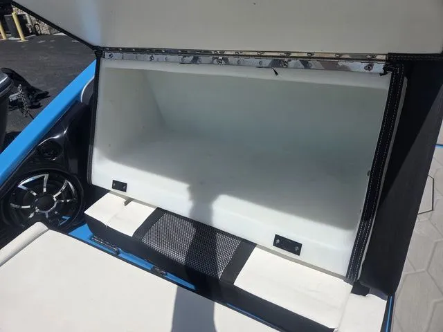 Slide: The Image of Yamaha 255XD 2021 - 10