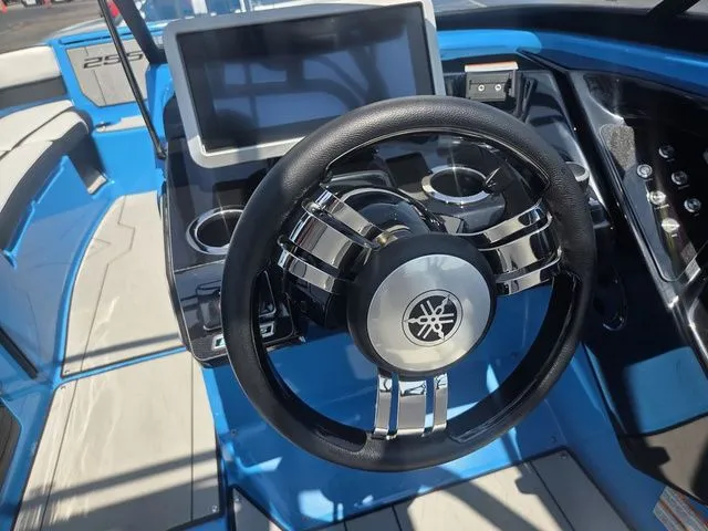 Slide: The Image of Yamaha 255XD 2021 - 25