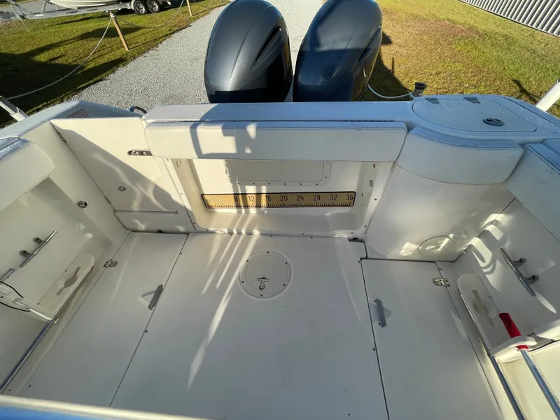 Slide: The Image of Boston Whaler 240 Outrage 2005 - 19