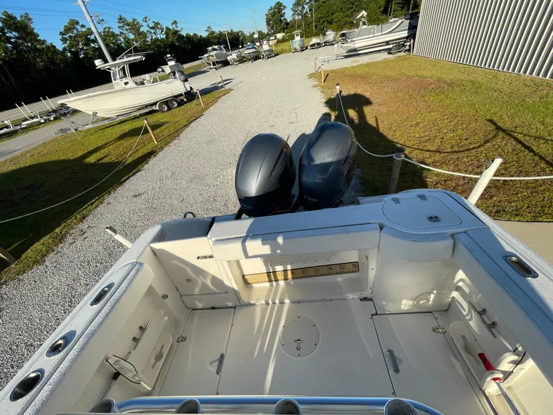 Slide: The Image of Boston Whaler 240 Outrage 2005 - 20