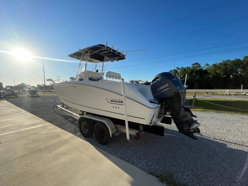 Slide: The Image of Boston Whaler 240 Outrage 2005 - 5