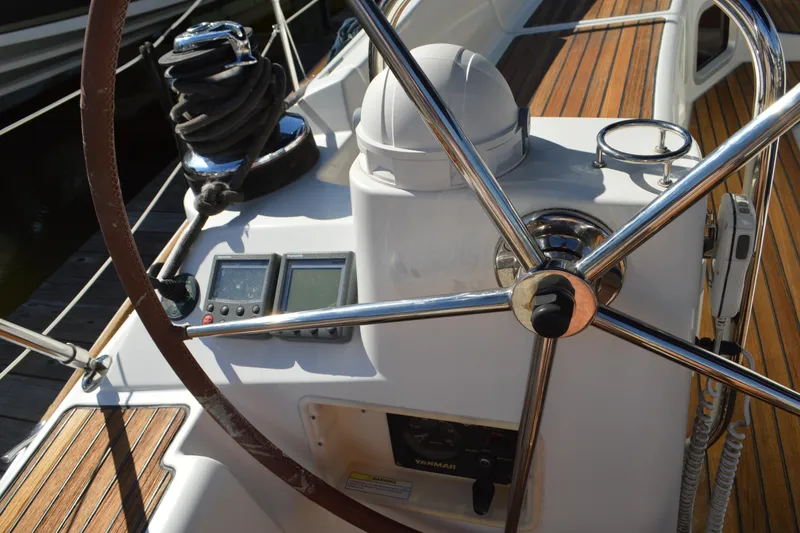 Slide: The Image of Steering wheel and controls of 2008 Jeanneau Sun Odyssey 45 DS sailboat. - 12