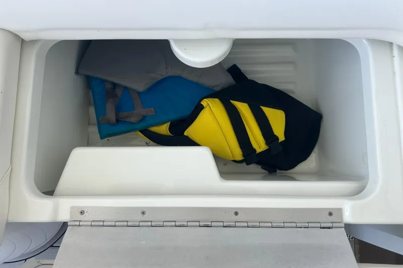 Slide: The Image of 2007 Formula 400 Super Sport yacht interior with sleek seating and modern design. - 31