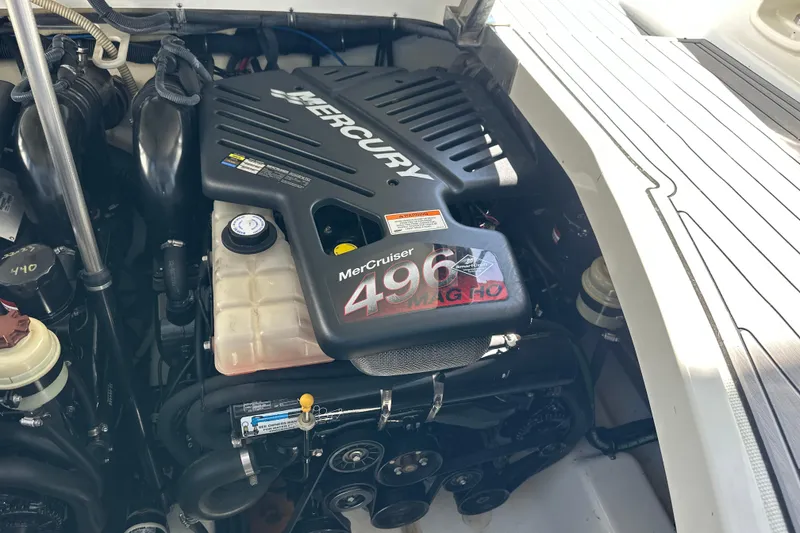 Slide: The Image of Engine compartment of a 2007 Formula 400 Super Sport with MerCruiser 496 MAG HO engine. - 62
