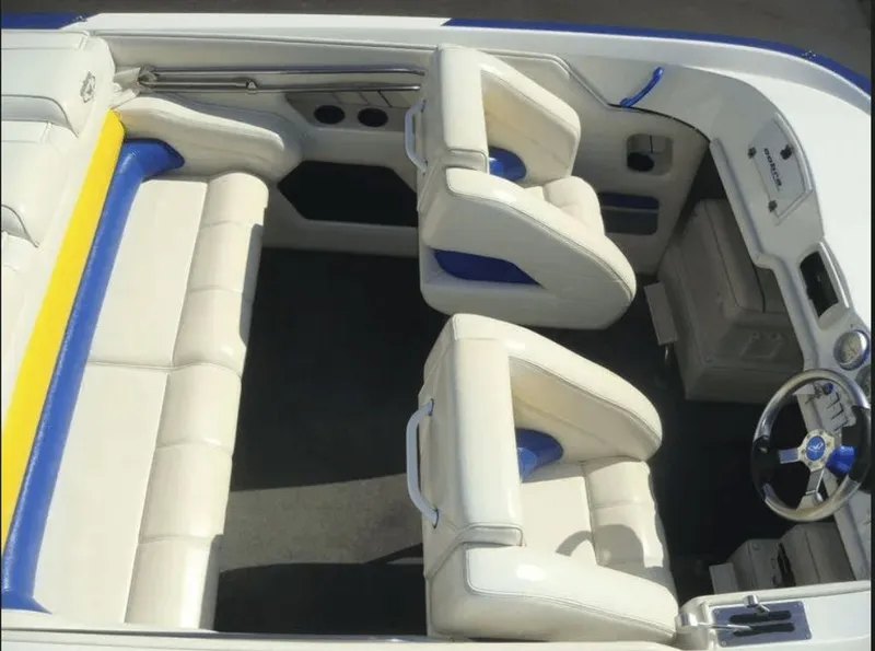 Slide: The Image of Cobra 206 Razor 2005 - 8