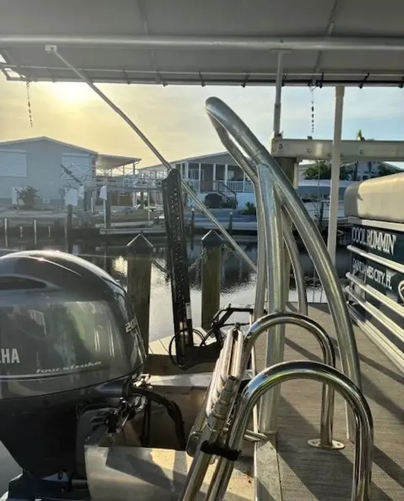 Slide: The Image of Veranda VR22L 2020 - 14