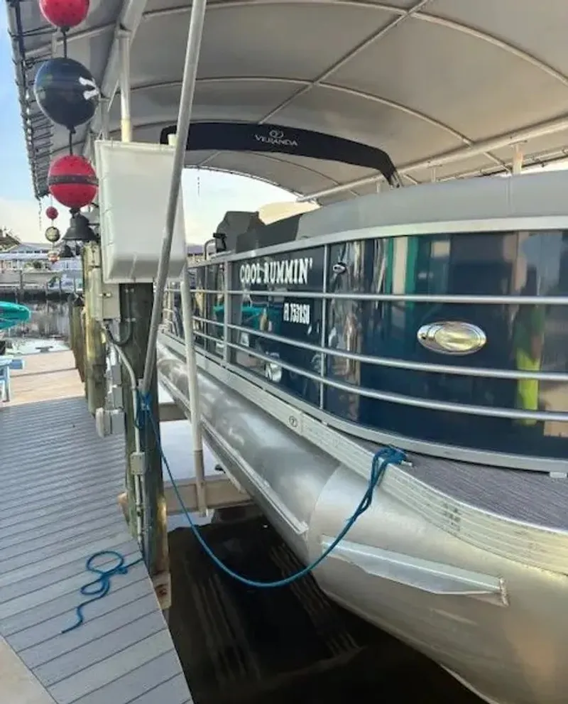 Slide: The Image of Veranda VR22L 2020 - 18