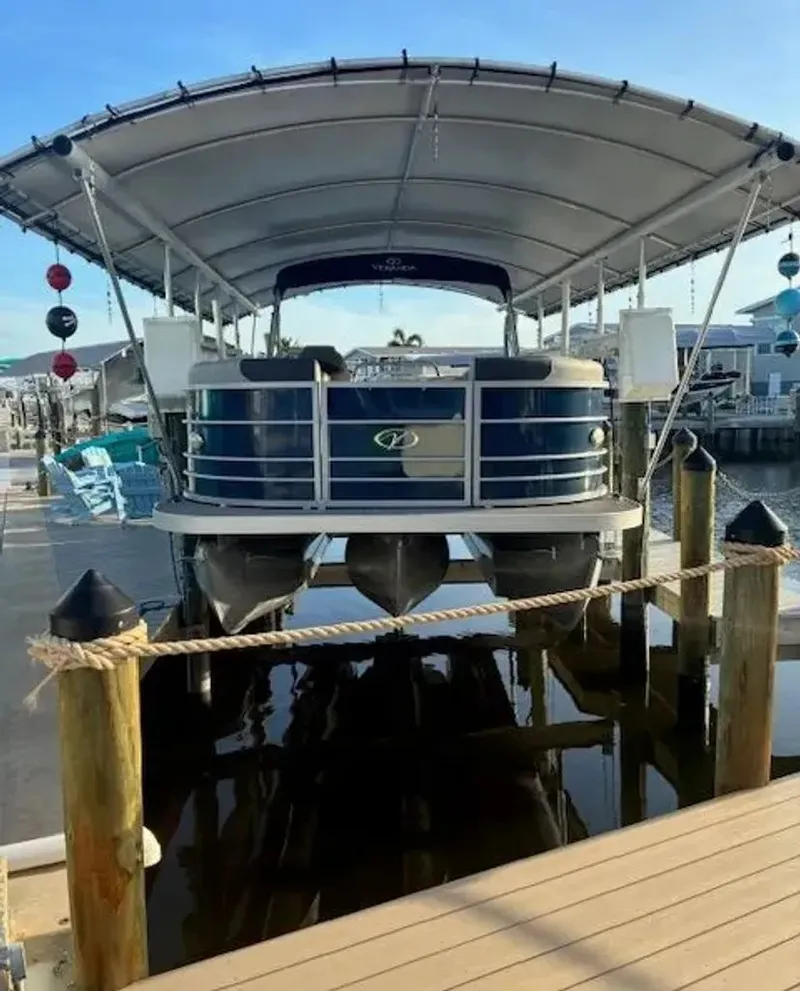 Slide: The Image of Veranda VR22L 2020 - 19