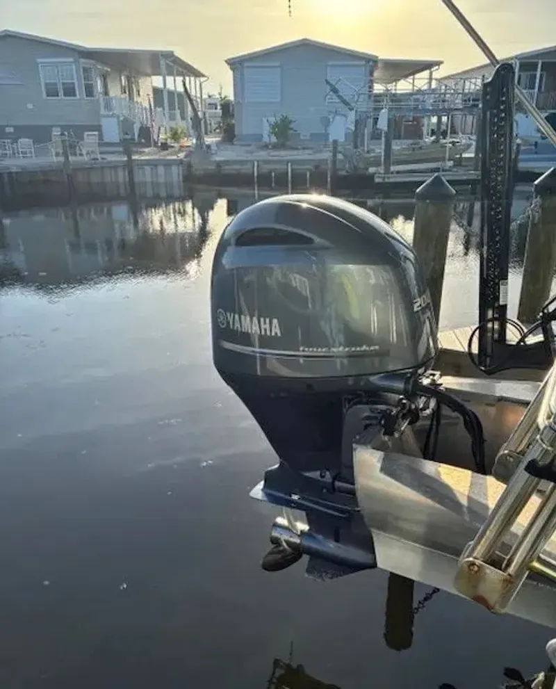 Slide: The Image of Veranda VR22L 2020 - 23