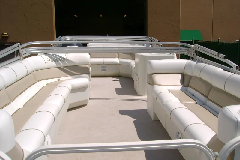 Slide: The Image of 2006 Bentley Pontoons 243 Cruise with spacious seating and elegant design. - 4