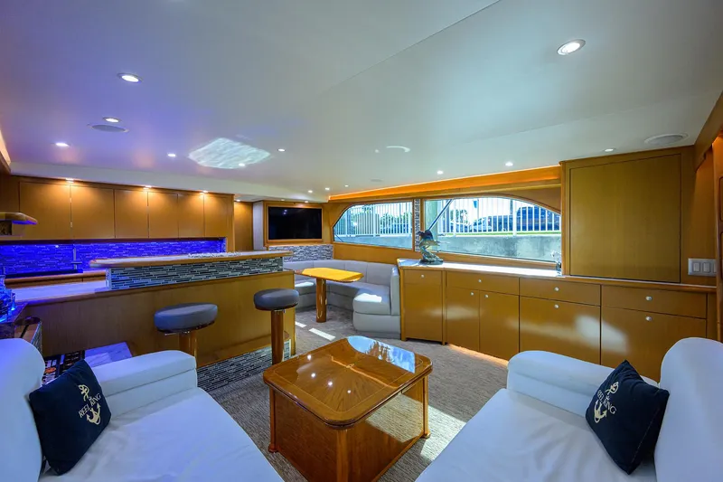 Slide: The Image of Viking 61 Reel King - Salon - 11