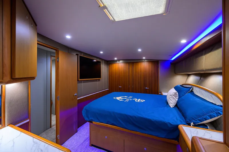 Slide: The Image of Viking 61 Reel King - Master Stateroom - 19