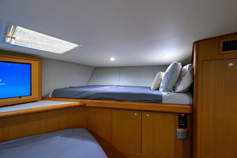 Slide: The Image of Viking 61 Reel King - Forward Stateroom - 25