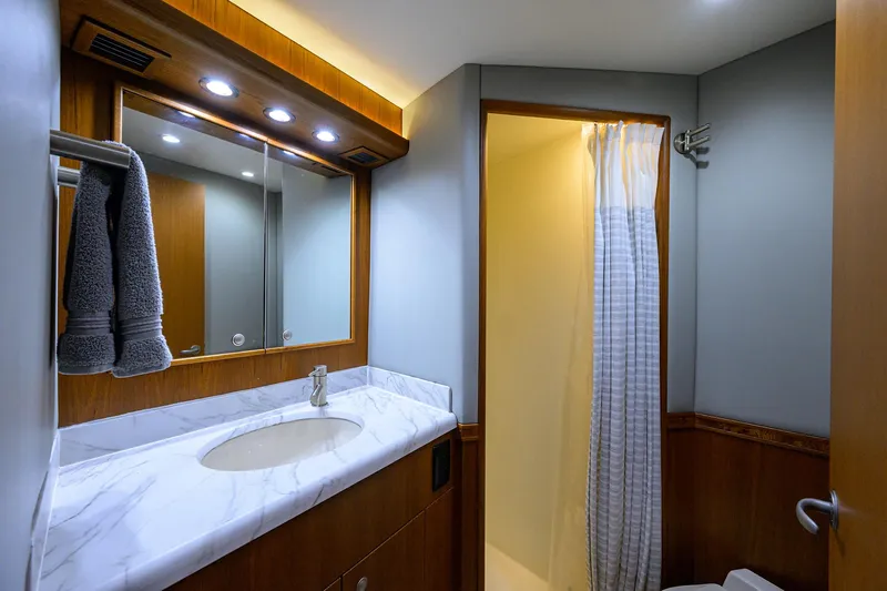 Slide: The Image of Viking 61 Reel King - Forward Head - 26