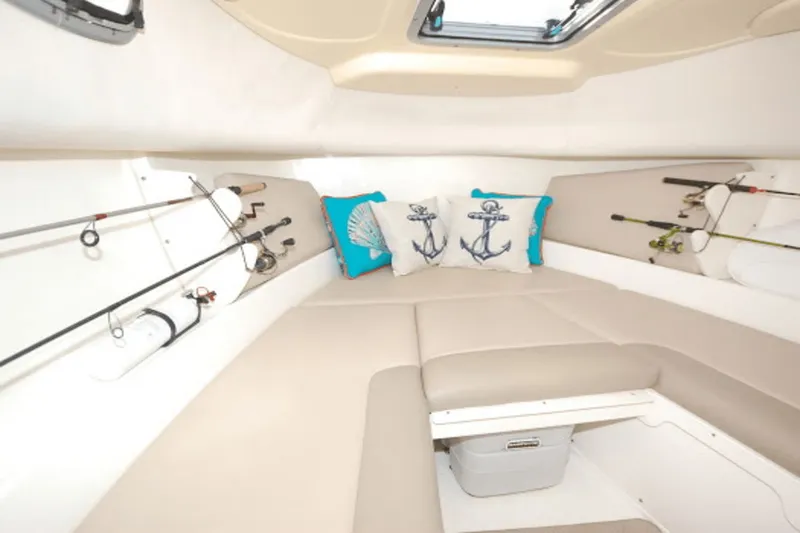 Slide: The Image of Boston Whaler 235 Conquest 2006 - 22