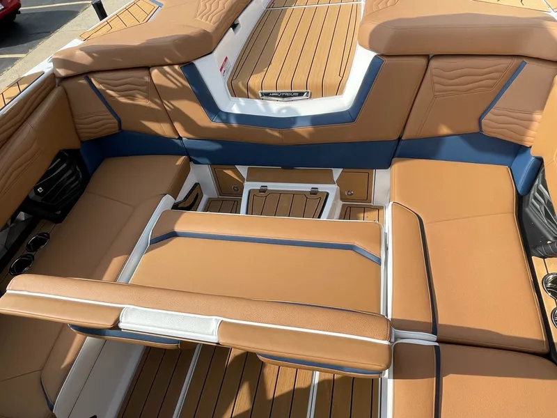 Slide: The Image of Nautique Super Air G21 2026 - 29