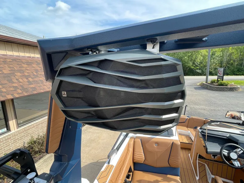 Slide: The Image of Nautique Super Air G21 2026 - 39