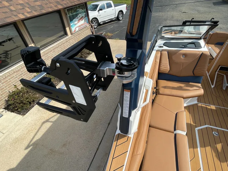 Slide: The Image of Nautique Super Air G21 2026 - 41