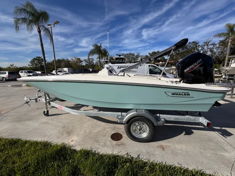 Slide: The Image of Boston Whaler 160 Super Sport 2026 - 1
