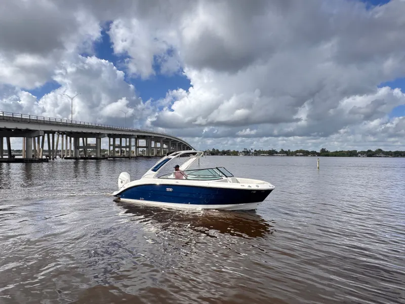Slide: The Image of Sea Ray SDX 250 Outboard 2026 - 1