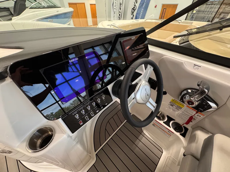 Slide: The Image of Sea Ray SDX 250 Outboard 2026 - 14
