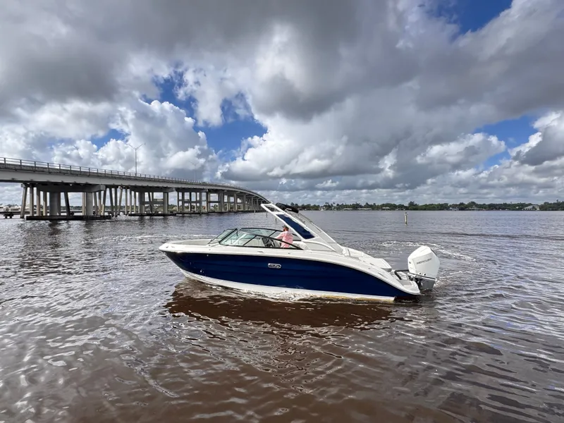 Slide: The Image of Sea Ray SDX 250 Outboard 2026 - 5
