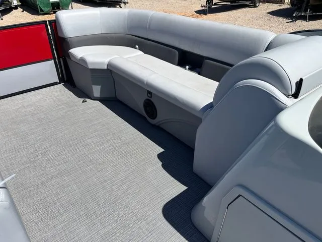 Slide: The Image of Bentley Pontoons 240 Navigator 2023 - 14