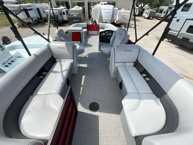 Slide: The Image of Bentley Pontoons 240 Navigator 2023 - 4