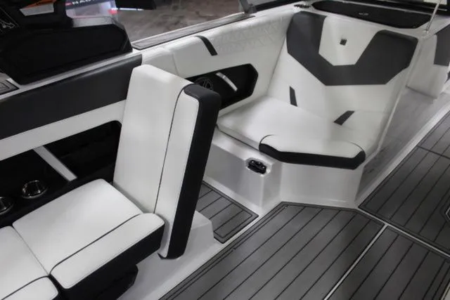 Slide: The Image of Nautique Super Air Nautique GS22 2025 - 16