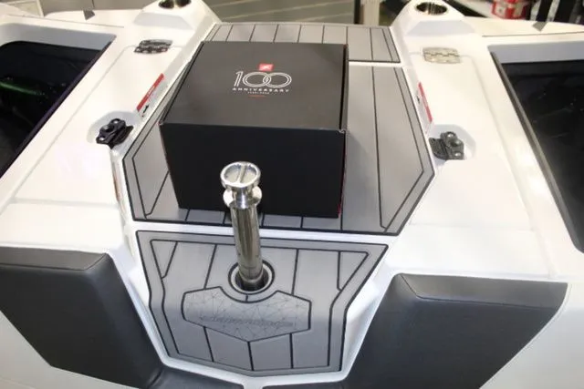 Slide: The Image of Nautique Super Air Nautique GS22 2025 - 25